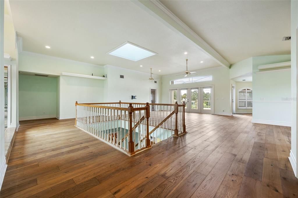 For Sale: $997,000 (4 beds, 3 baths, 4746 Square Feet)