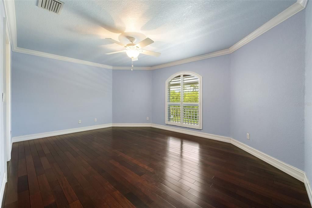 For Sale: $997,000 (4 beds, 3 baths, 4746 Square Feet)