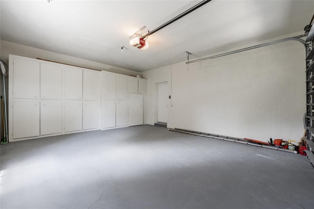 For Sale: $997,000 (4 beds, 3 baths, 4746 Square Feet)