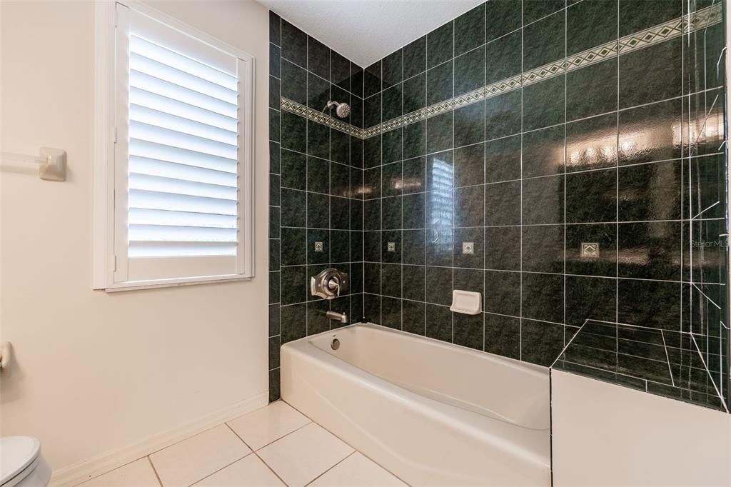 For Sale: $997,000 (4 beds, 3 baths, 4746 Square Feet)