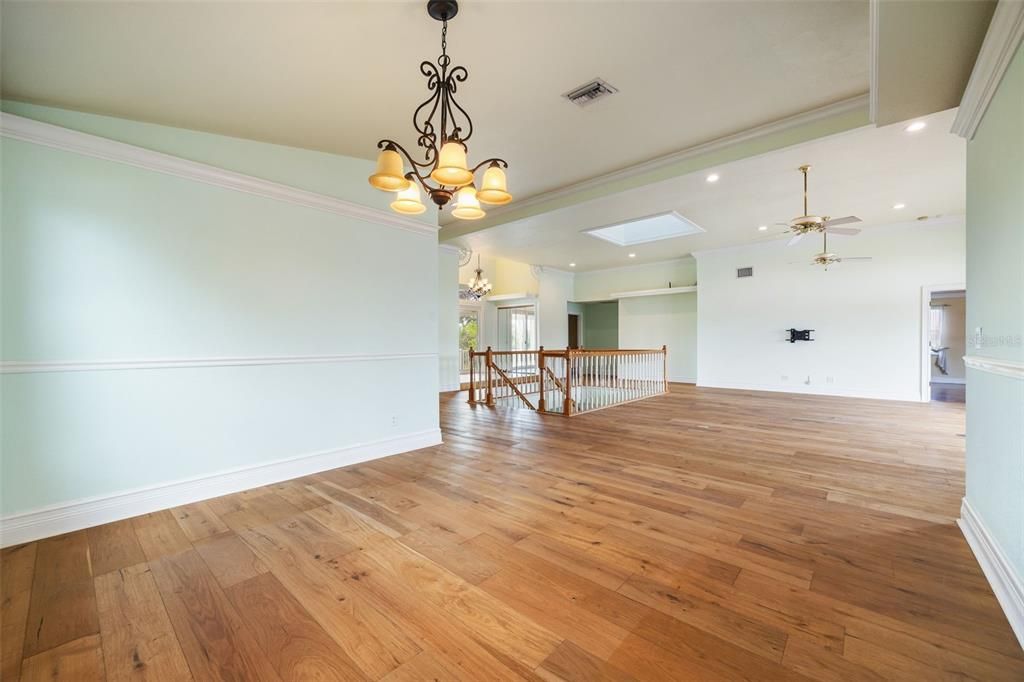 For Sale: $997,000 (4 beds, 3 baths, 4746 Square Feet)