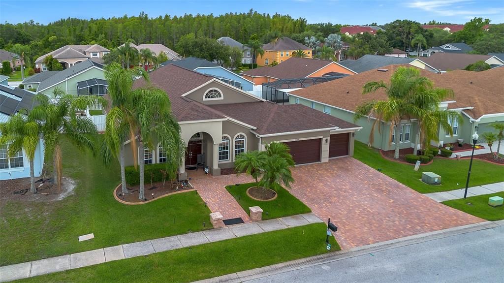 合同活跃: $3,500 (4 贝兹, 3 浴室, 2598 平方英尺)