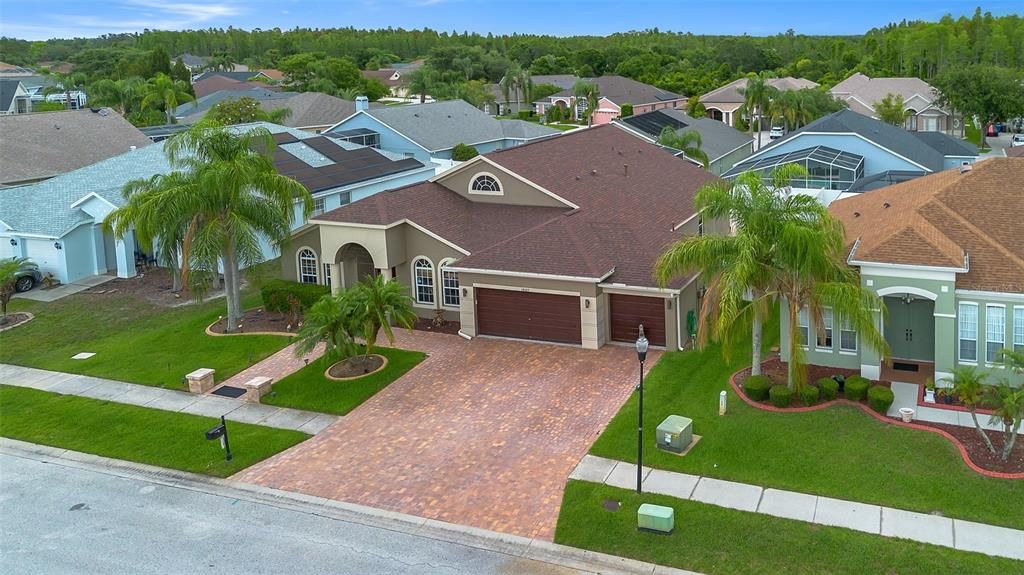 合同活跃: $3,500 (4 贝兹, 3 浴室, 2598 平方英尺)