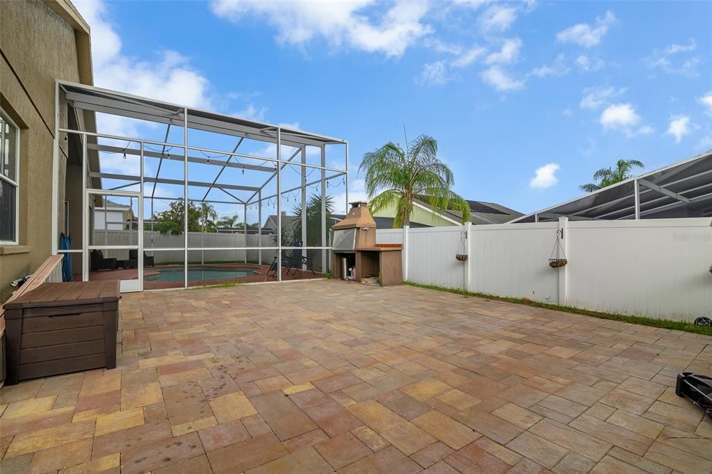 合同活跃: $3,500 (4 贝兹, 3 浴室, 2598 平方英尺)