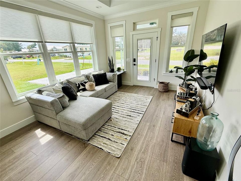 待售: $249,500 (2 贝兹, 2 浴室, 1053 平方英尺)