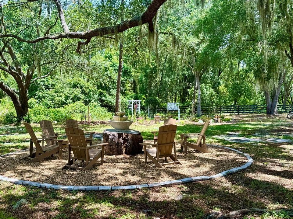 待售: $249,500 (2 贝兹, 2 浴室, 1053 平方英尺)