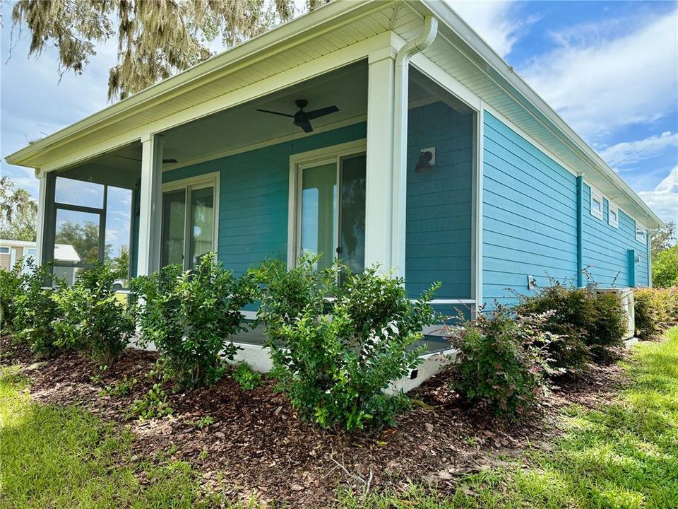 待售: $249,500 (2 贝兹, 2 浴室, 1053 平方英尺)