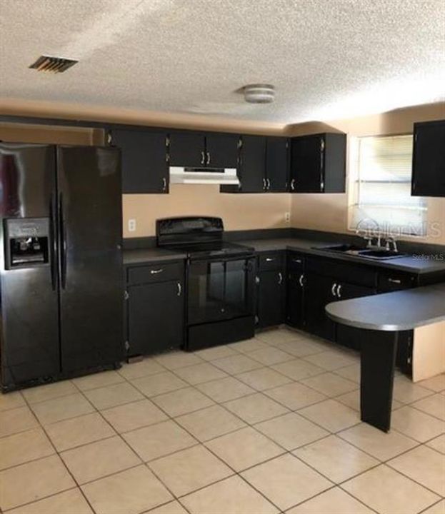 На продажу: $149,000 (3 спален, 2 ванн, 1176 Квадратных фут)