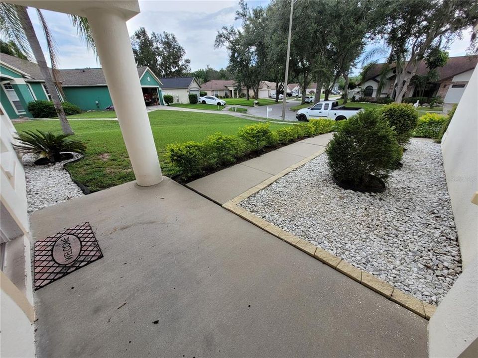 For Sale: $374,999 (4 beds, 2 baths, 1702 Square Feet)