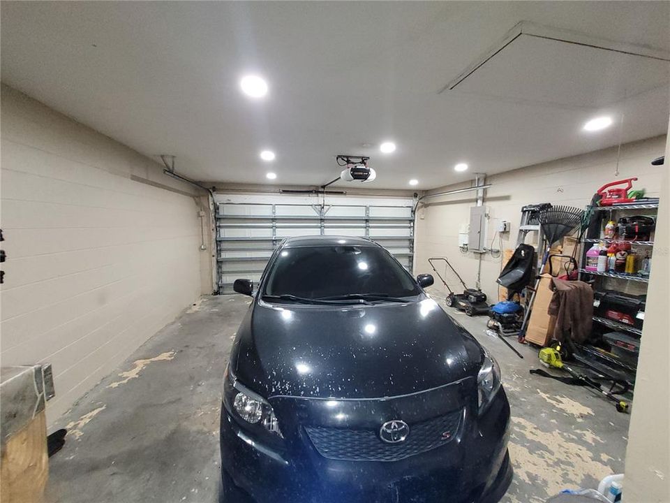 For Sale: $374,999 (4 beds, 2 baths, 1702 Square Feet)