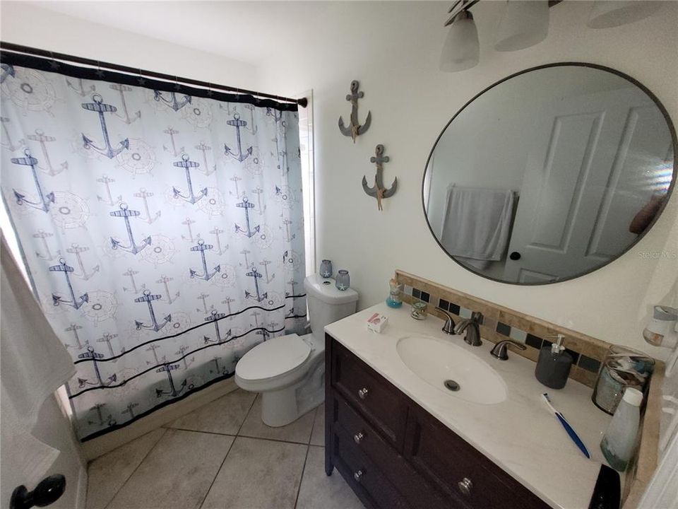 For Sale: $374,999 (4 beds, 2 baths, 1702 Square Feet)