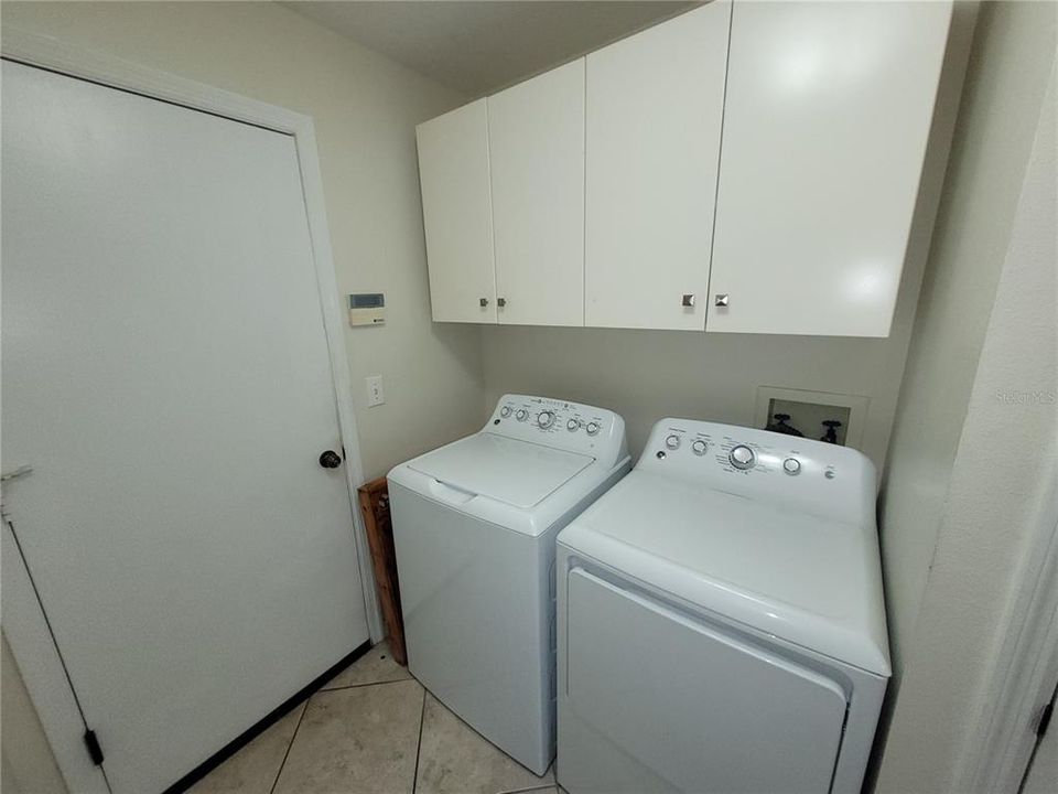 For Sale: $374,999 (4 beds, 2 baths, 1702 Square Feet)