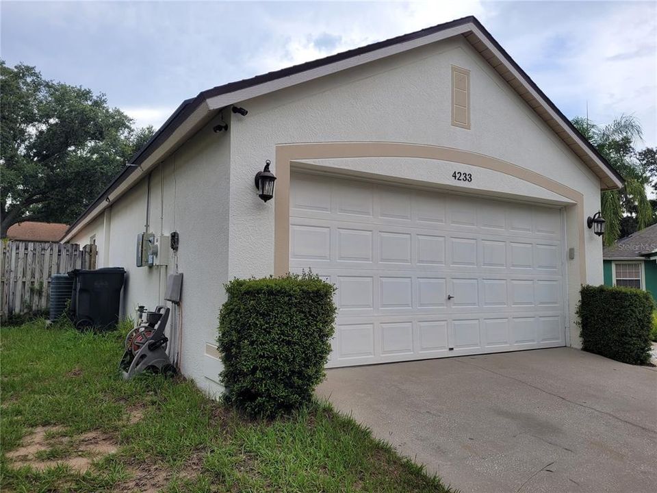 For Sale: $374,999 (4 beds, 2 baths, 1702 Square Feet)