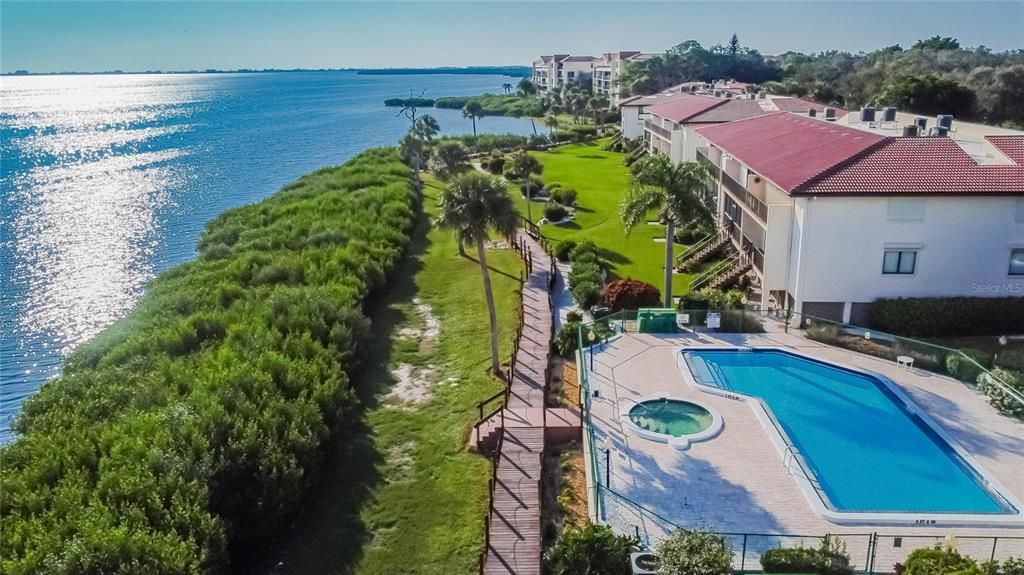 На продажу: $249,900 (2 спален, 2 ванн, 1254 Квадратных фут)