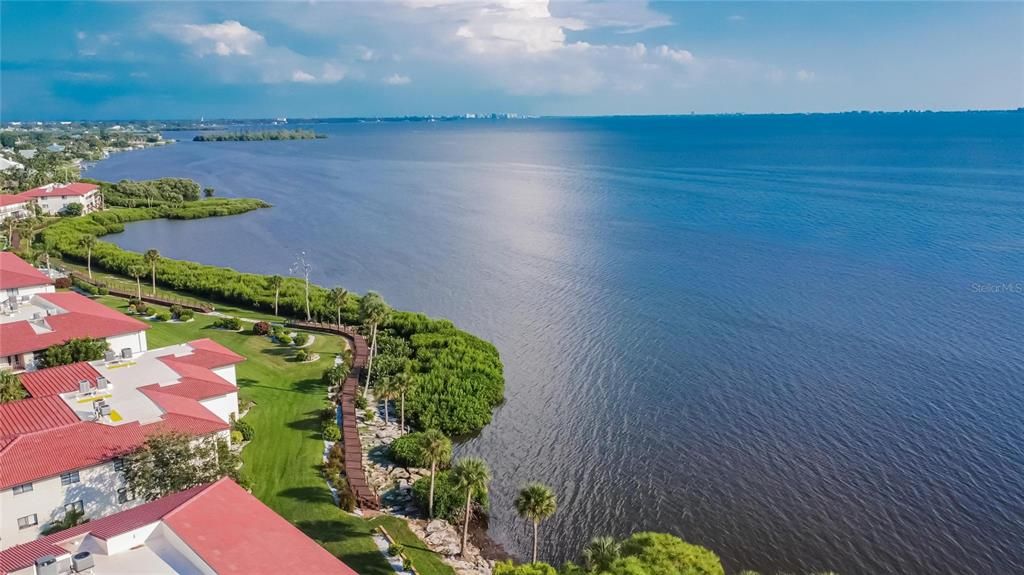 На продажу: $249,900 (2 спален, 2 ванн, 1254 Квадратных фут)