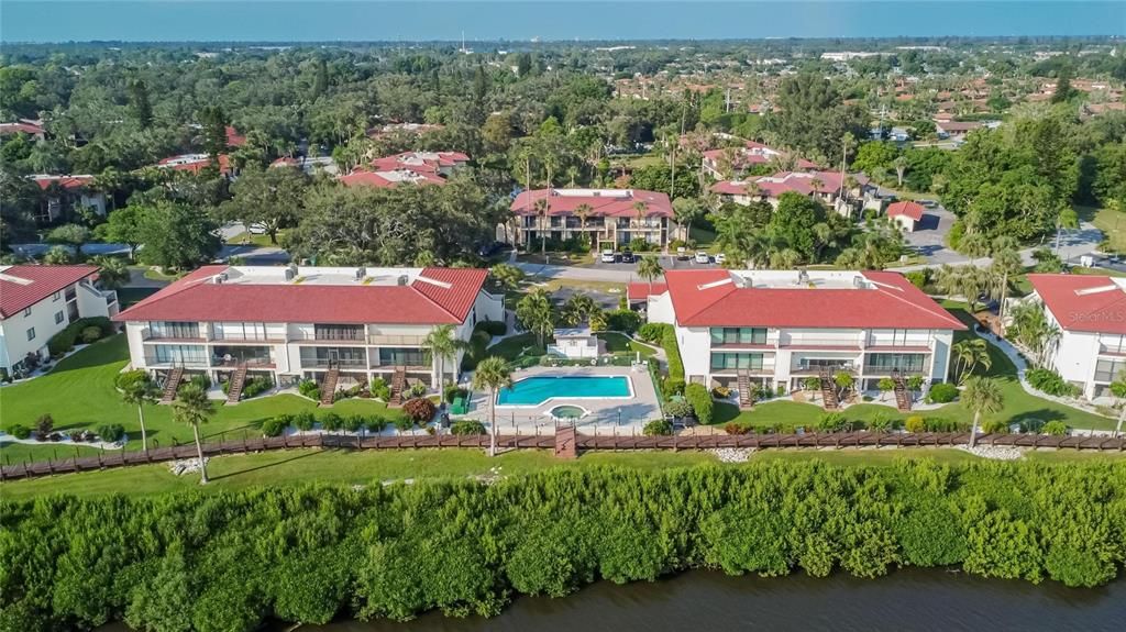 На продажу: $249,900 (2 спален, 2 ванн, 1254 Квадратных фут)