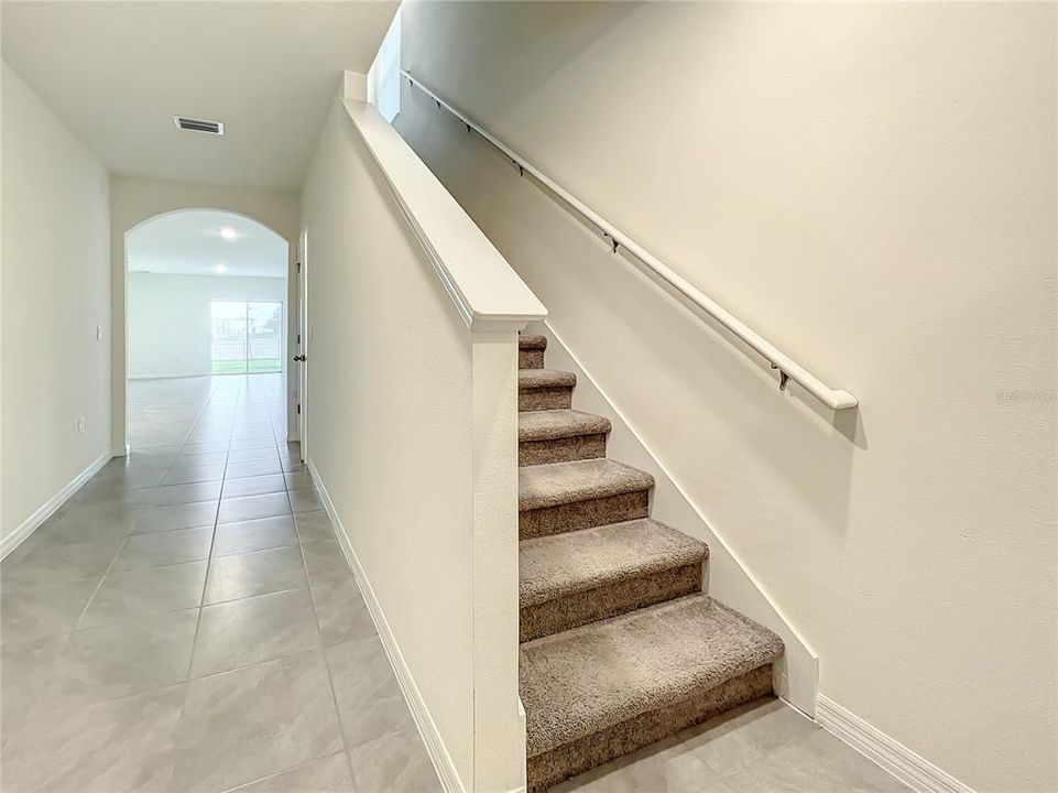 Под контрактом: $2,795 (5 спален, 3 ванн, 2447 Квадратных фут)