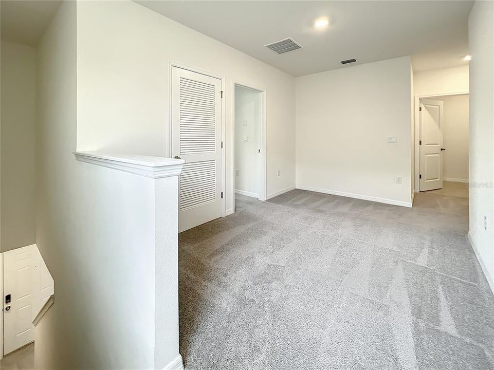 Под контрактом: $2,795 (5 спален, 3 ванн, 2447 Квадратных фут)