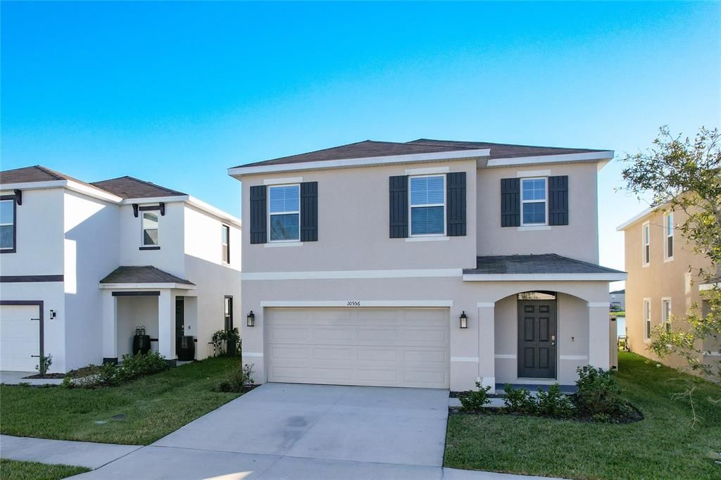 Под контрактом: $2,795 (5 спален, 3 ванн, 2447 Квадратных фут)