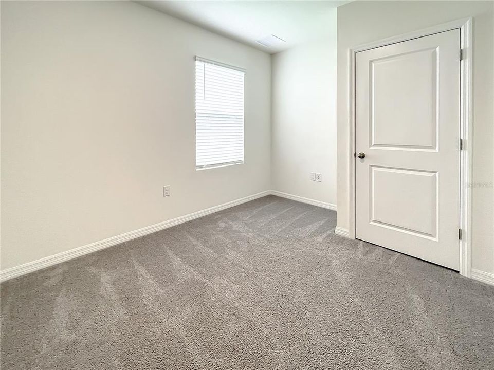 Под контрактом: $2,795 (5 спален, 3 ванн, 2447 Квадратных фут)