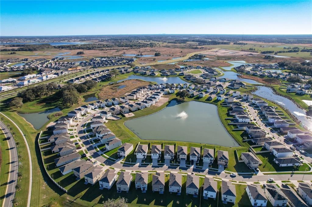 Под контрактом: $2,795 (5 спален, 3 ванн, 2447 Квадратных фут)