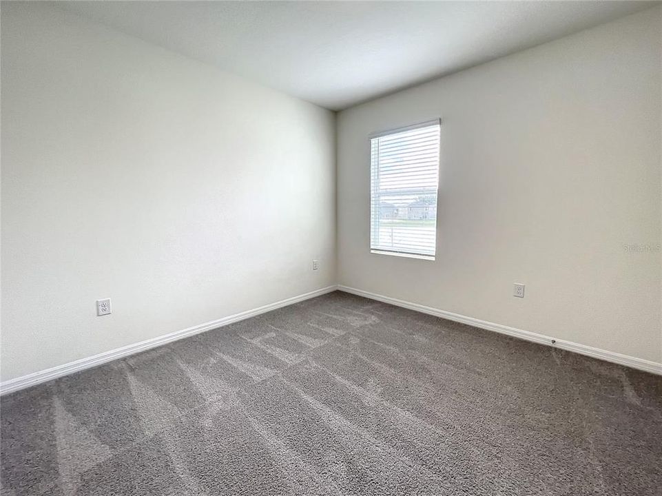 Под контрактом: $2,795 (5 спален, 3 ванн, 2447 Квадратных фут)