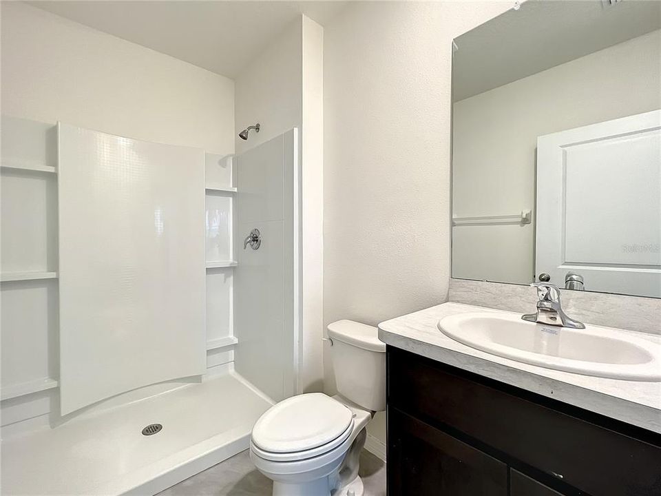 Под контрактом: $2,795 (5 спален, 3 ванн, 2447 Квадратных фут)