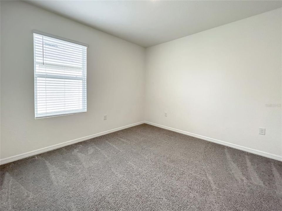 Под контрактом: $2,795 (5 спален, 3 ванн, 2447 Квадратных фут)