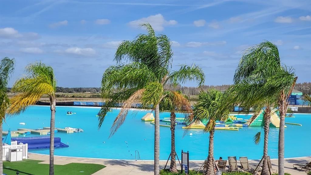 Под контрактом: $2,795 (5 спален, 3 ванн, 2447 Квадратных фут)