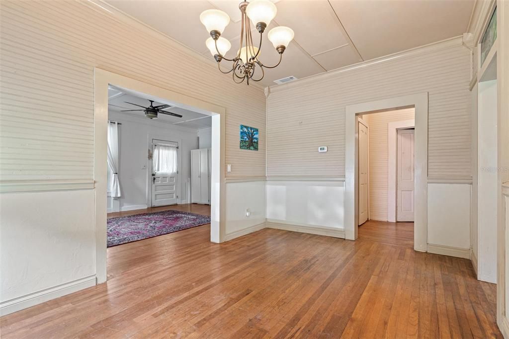 На продажу: $295,000 (2 спален, 2 ванн, 1400 Квадратных фут)