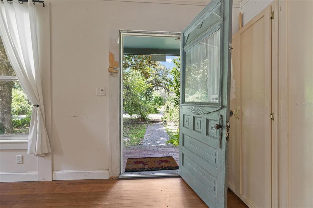 На продажу: $295,000 (2 спален, 2 ванн, 1400 Квадратных фут)