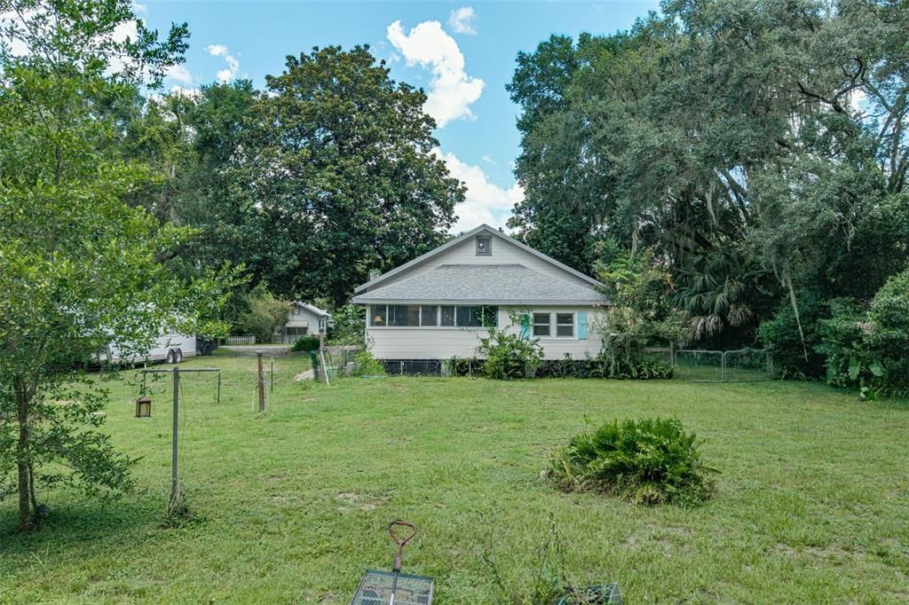 На продажу: $295,000 (2 спален, 2 ванн, 1400 Квадратных фут)