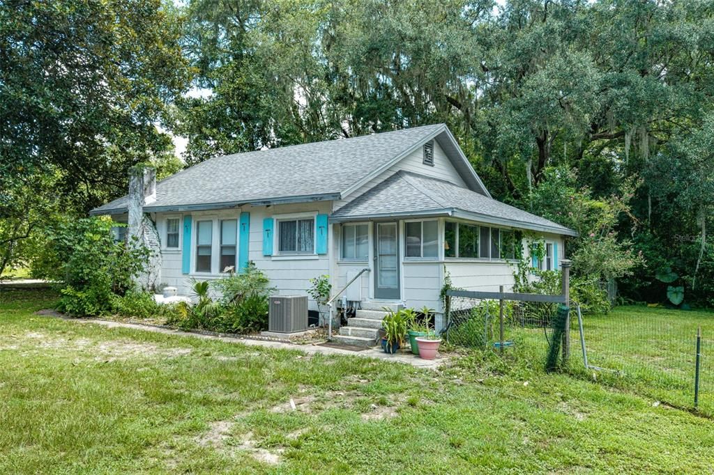 На продажу: $295,000 (2 спален, 2 ванн, 1400 Квадратных фут)