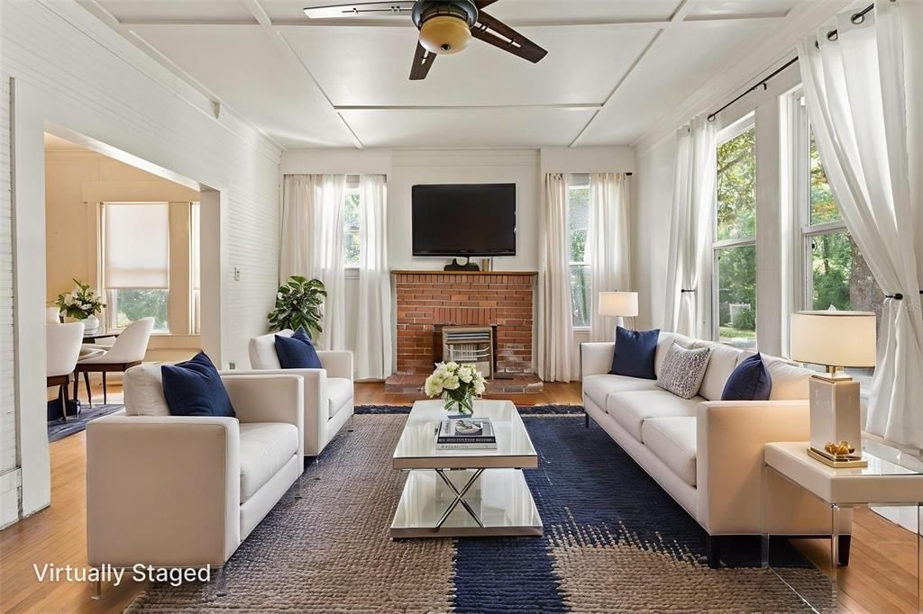 На продажу: $295,000 (2 спален, 2 ванн, 1400 Квадратных фут)