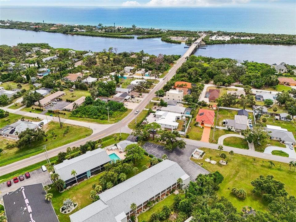 На продажу: $225,000 (2 спален, 2 ванн, 966 Квадратных фут)