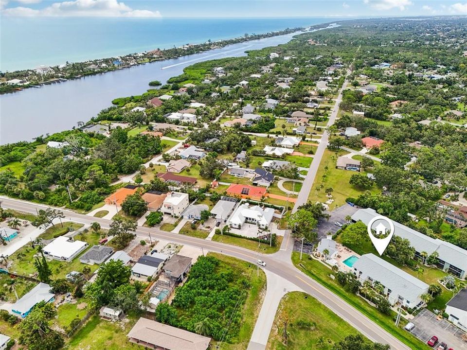 На продажу: $225,000 (2 спален, 2 ванн, 966 Квадратных фут)