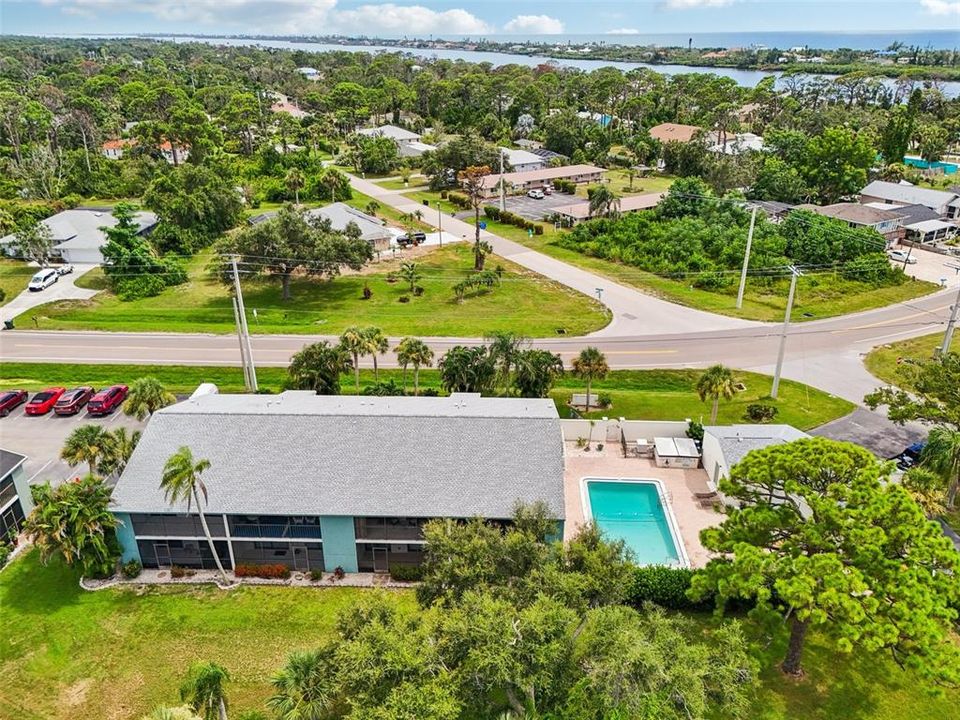 На продажу: $225,000 (2 спален, 2 ванн, 966 Квадратных фут)