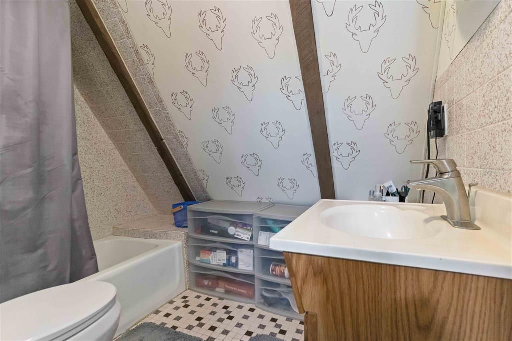 Active With Contract: $499,900 (4 beds, 2 baths, 2310 Square Feet)