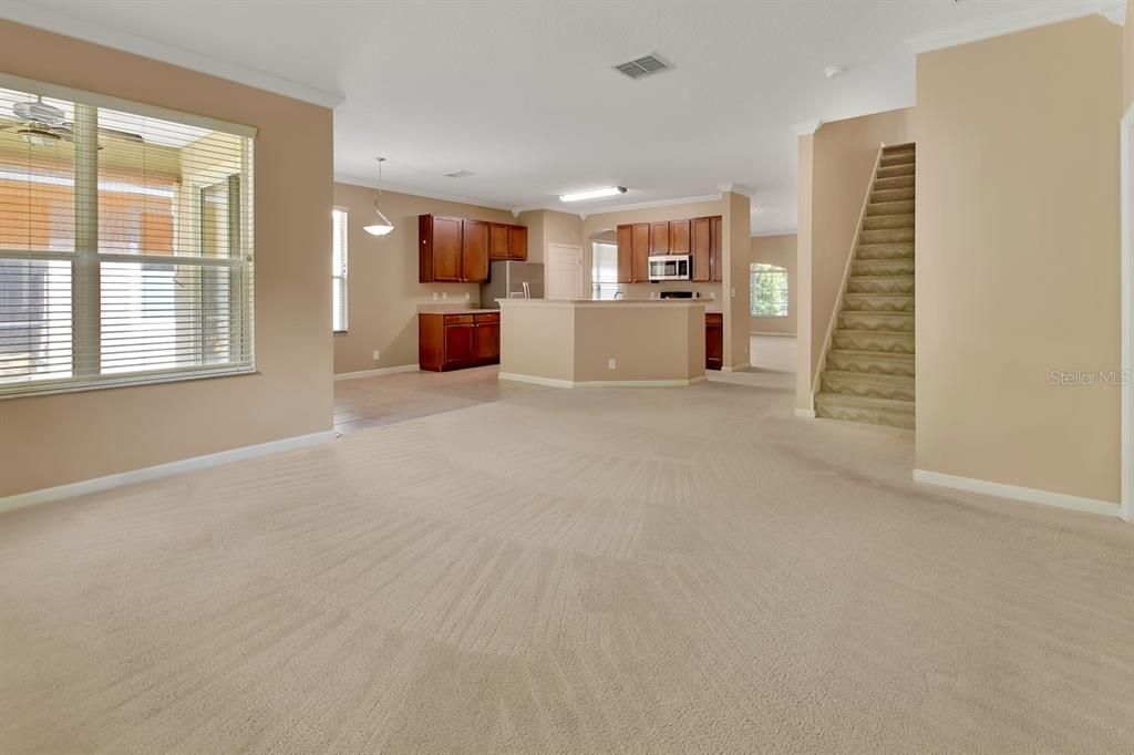 Active With Contract: $359,900 (4 beds, 2 baths, 2461 Square Feet)