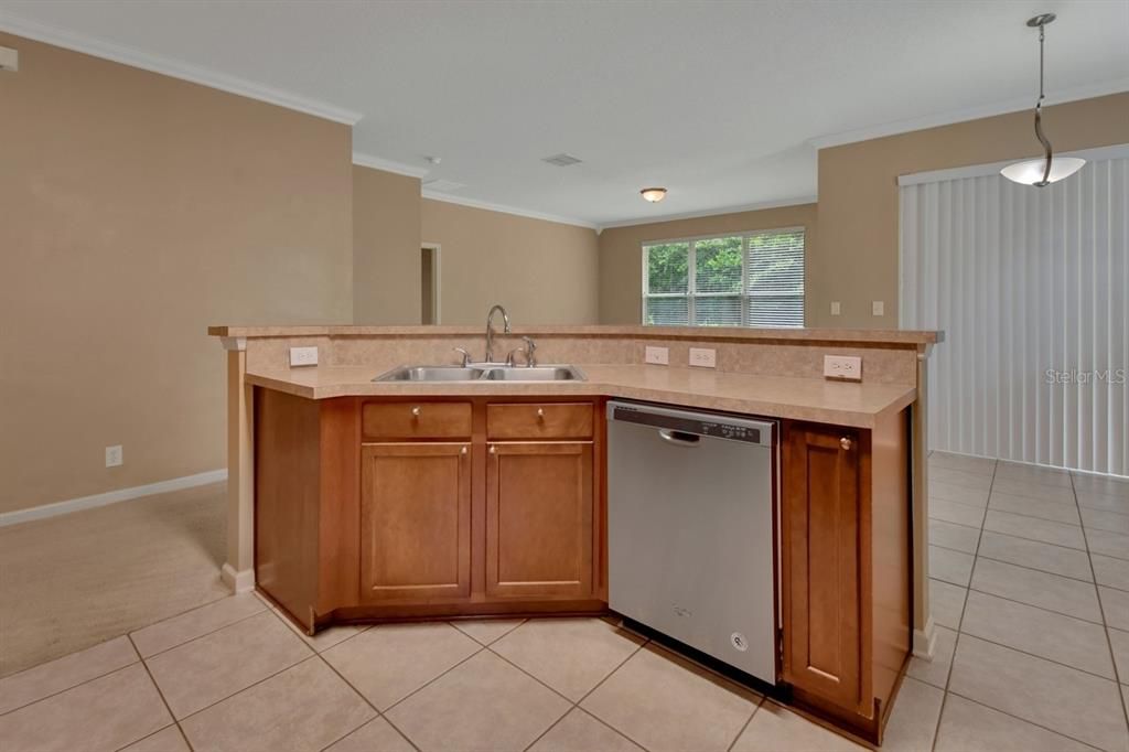 Active With Contract: $359,900 (4 beds, 2 baths, 2461 Square Feet)