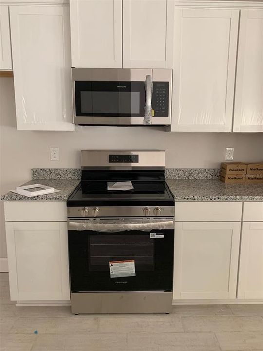 待售: $437,550 (4 贝兹, 3 浴室, 2287 平方英尺)