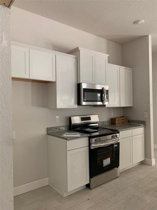 待售: $437,550 (4 贝兹, 3 浴室, 2287 平方英尺)