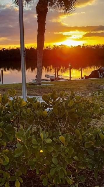 For Sale: $218,218 (1 beds, 1 baths, 392 Square Feet)