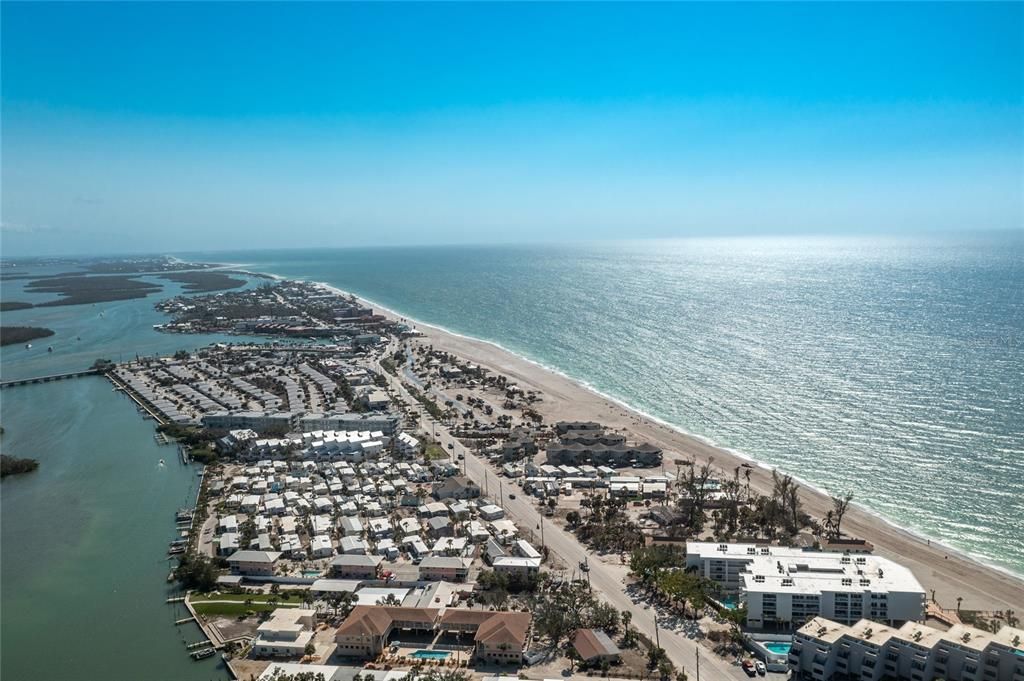 For Sale: $218,218 (1 beds, 1 baths, 392 Square Feet)