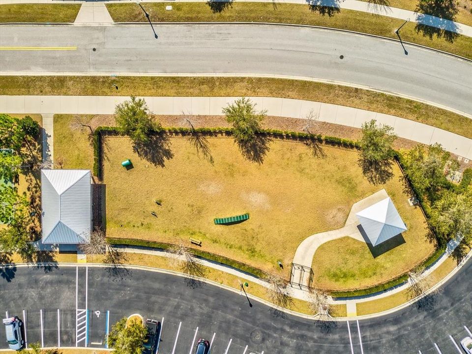 合同活跃: $840,000 (5 贝兹, 3 浴室, 3421 平方英尺)