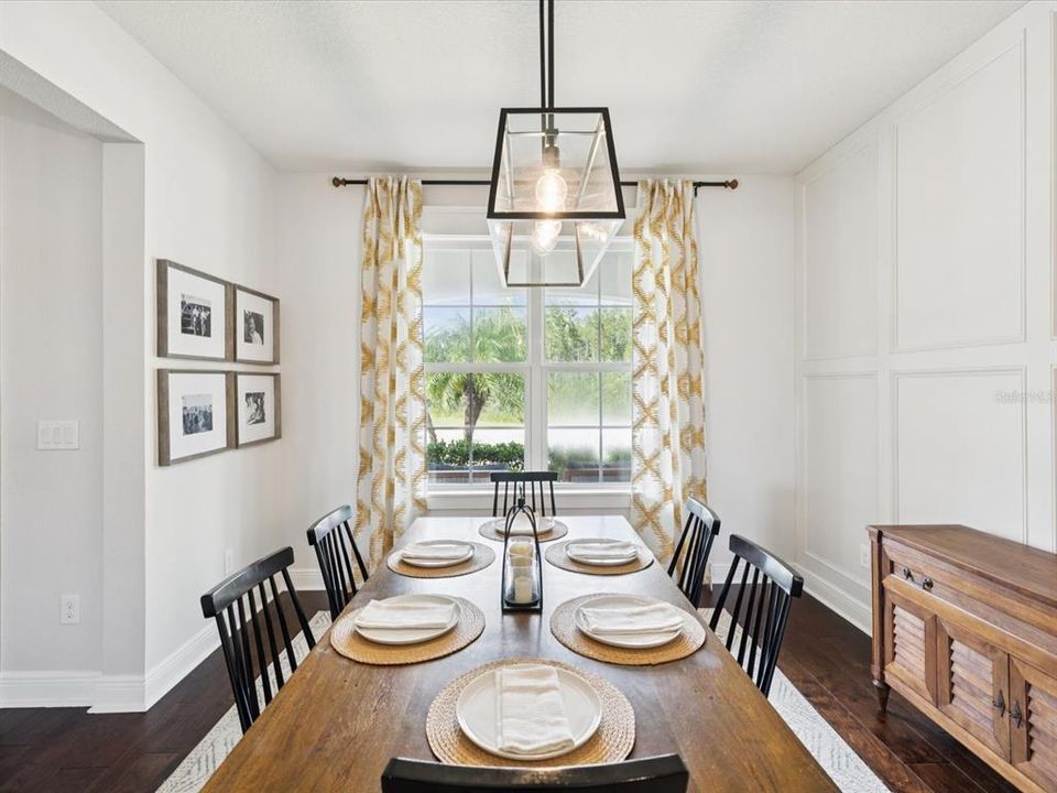 合同活跃: $840,000 (5 贝兹, 3 浴室, 3421 平方英尺)