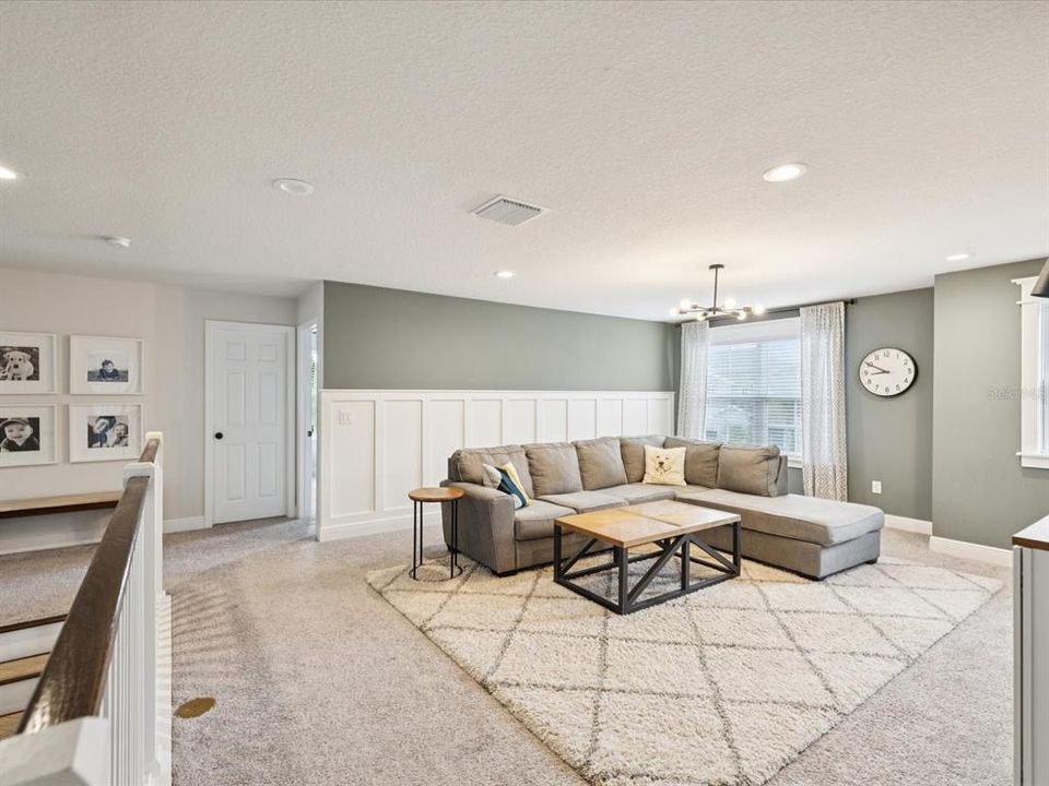 合同活跃: $840,000 (5 贝兹, 3 浴室, 3421 平方英尺)