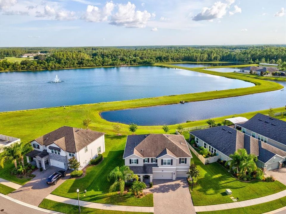 合同活跃: $840,000 (5 贝兹, 3 浴室, 3421 平方英尺)