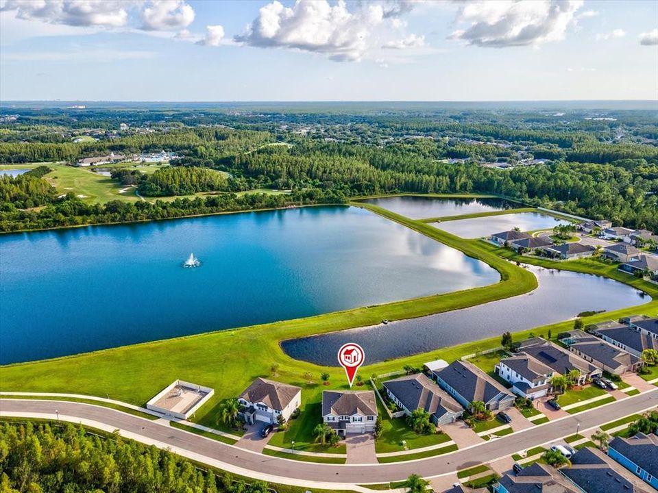 合同活跃: $840,000 (5 贝兹, 3 浴室, 3421 平方英尺)