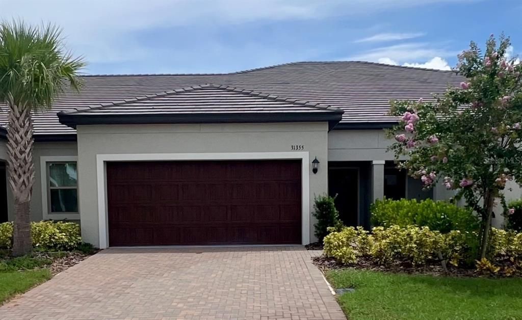 Recently Sold: $272,000 (2 beds, 2 baths, 1747 Square Feet)